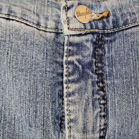 Women's Wranglers Jeans Size 14 X 32 - Picture 2 of 11